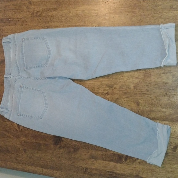 J.Jill Cropped Authentic Fit Light Wash Jeans 8p - Picture 6 of 6